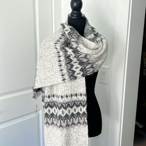 NWT A&F scarf
